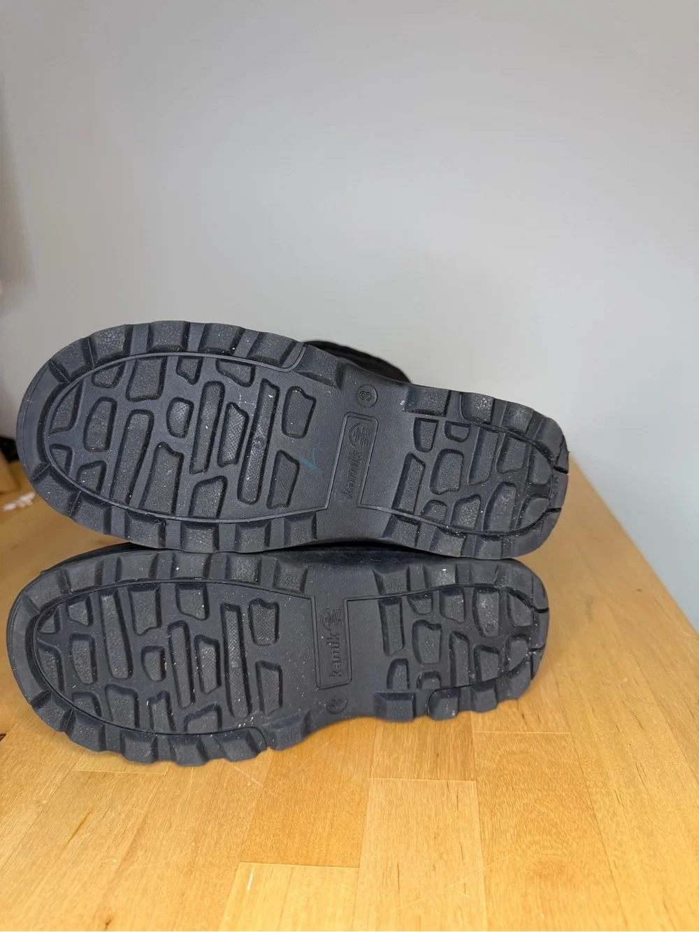 Kamik Size 3 WATERPROOF INSULATED Snow Boots - Black Kamik North Pole Big Kids